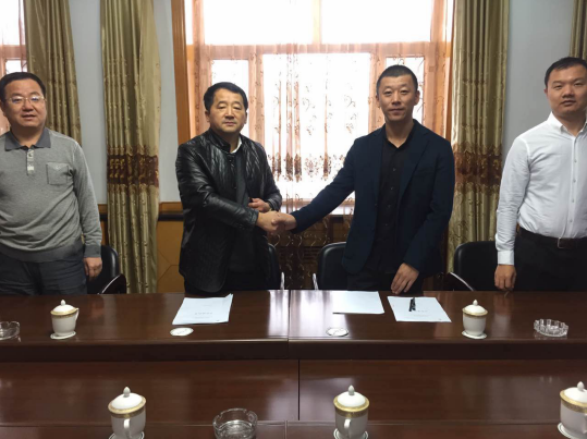 j9国际集团与鹤北林业局签约现场 j9国际集团与鹤北林业局签约现场
